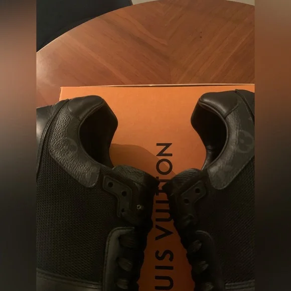 Louis Vuitton monogram run away trainer sneakers men size 11 black white - Picture 5 of 13